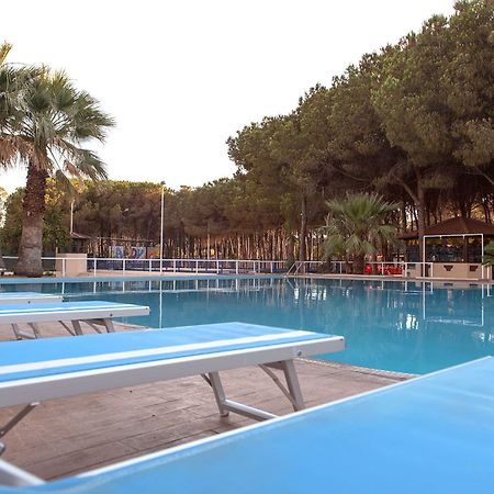 Villaggio Camping Pinetamare Пиццо Экстерьер фото
